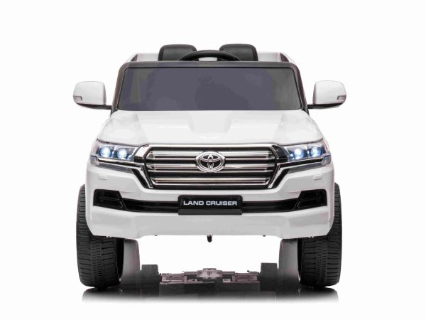 Mașină electrică de jucărie Toyota Landcruiser 12V, alb, scaun din piele, telecomandă 2,4 GHz, intrare USB / AUX, suspensie, baterie 12 V, roți moi EVA, MOTOR 2 X 35 W, licență ORIGINALĂ