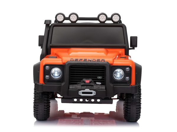 Maşinuţa electrica copii Land Rover Defender 110 SVX 12V, portocaliu, tracțiune 4X4, lumini LED, suspensii față și spate, telecomandă 2.4 GHz, intrare USB/Aux, Bluetooth, baterie litiu, motor 4 X 25W, licență ORIGINALĂ