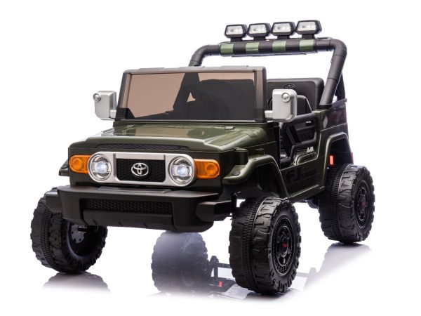 Mașinuță electrică de jucărie Toyota FJ Cruiser XXL cu tracțiune 4x4, autorizată (cu două locuri), verde, baterie litiu portabilă, șasiu înalt, două locuri, punte spate cu suspensie, telecomandă 2,4 GHz, player MP3 cu Bluetooth, lumini LED