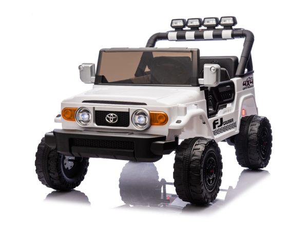 Mașinuță electrică de jucărie Toyota FJ Cruiser XXL cu tracțiune 4x4, autorizată (cu două locuri), alb, baterie litiu portabilă, șasiu înalt, două locuri, punte spate cu suspensie, telecomandă 2,4 GHz, player MP3 cu Bluetooth, lumini LED
