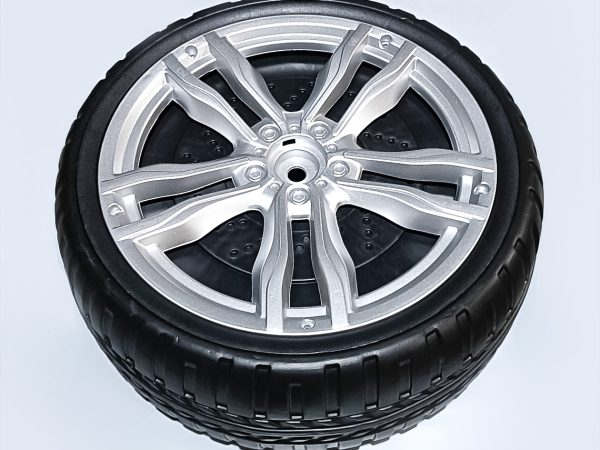 Roata - BMW X6 cu două locuri