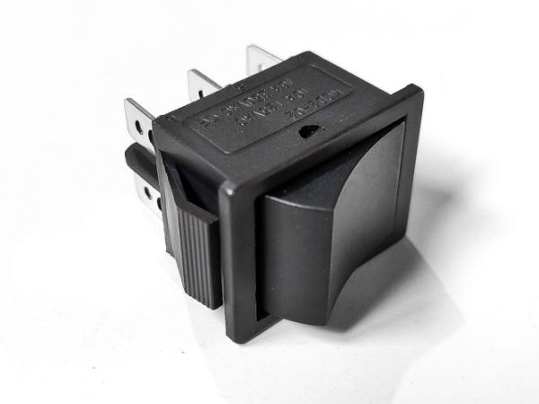 Comutator pe pedală