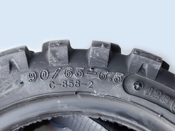 Anvelopă de teren cu cameră pentru vehicule de teren motorizate și electrice